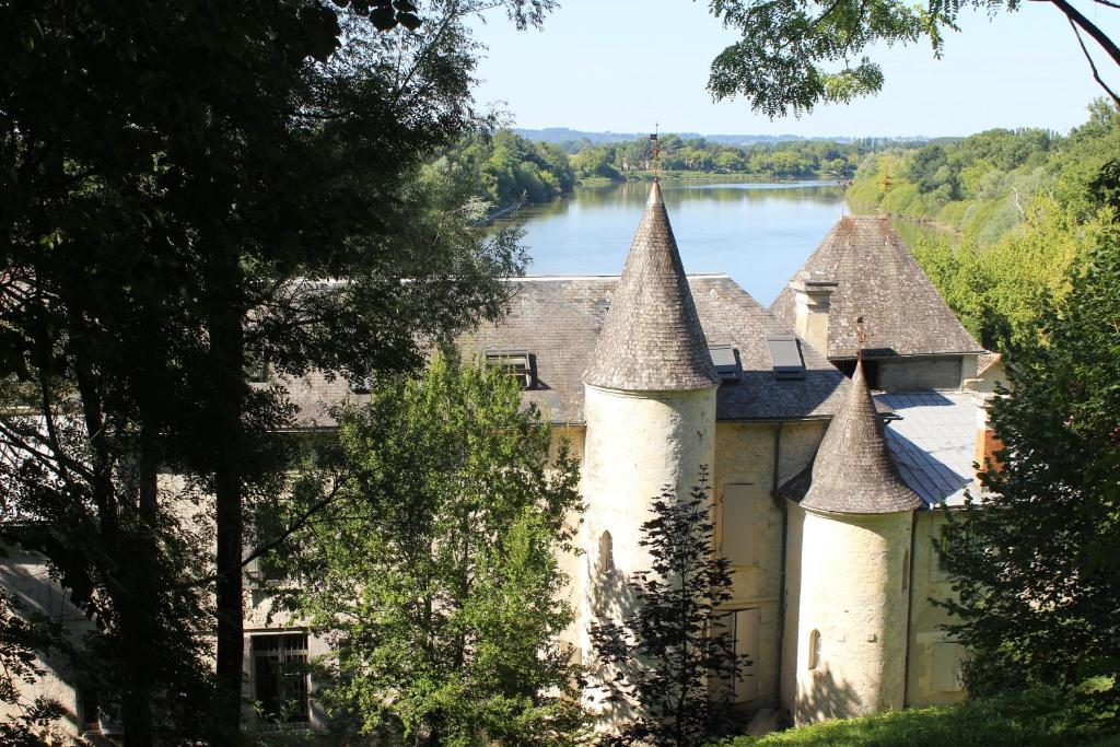 Château de Courtebotte, Saint-Jean-de-Blaignac – Updated 2024 Prices