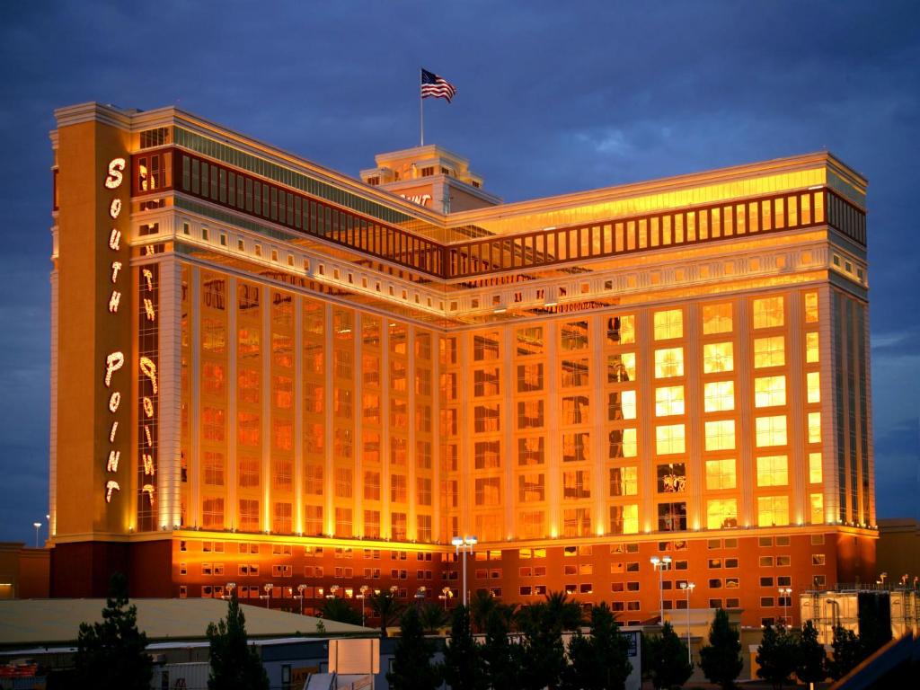 South Point Hotel Casino-Spa, Las Vegas, NV - Booking.com