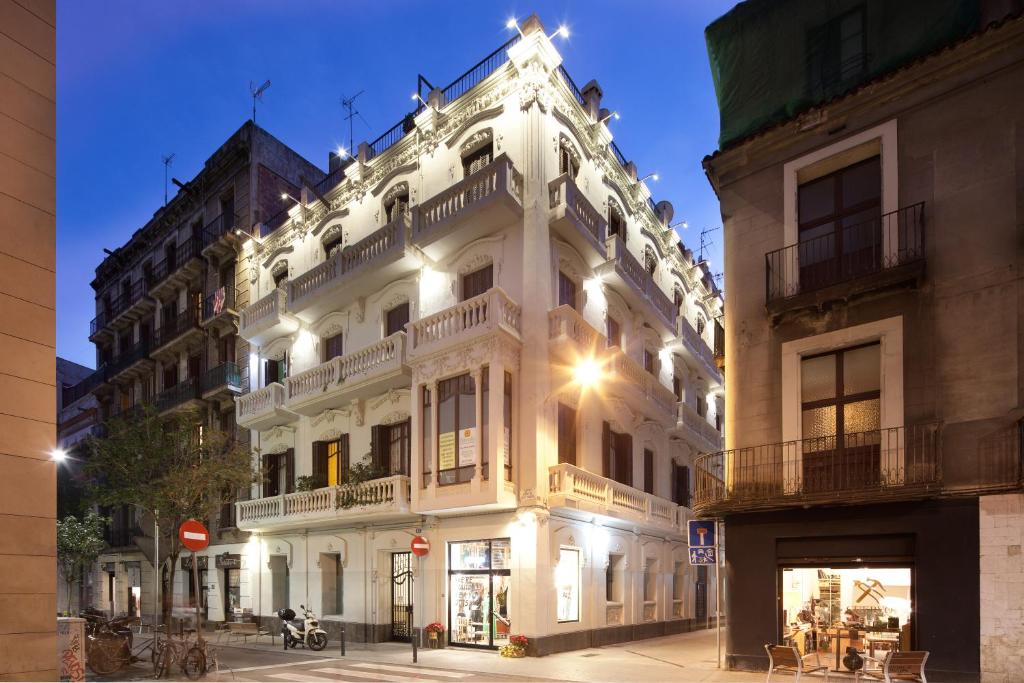 Click&Flat Seneca Suites, Barcelona – Updated 2024 Prices