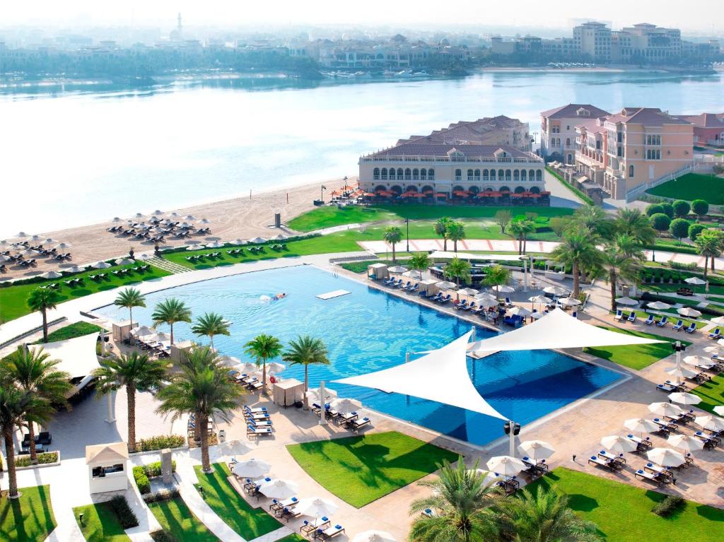 The Ritz-Carlton Abu Dhabi, Grand Canal, Abu Dhabi – Updated 2024 Prices