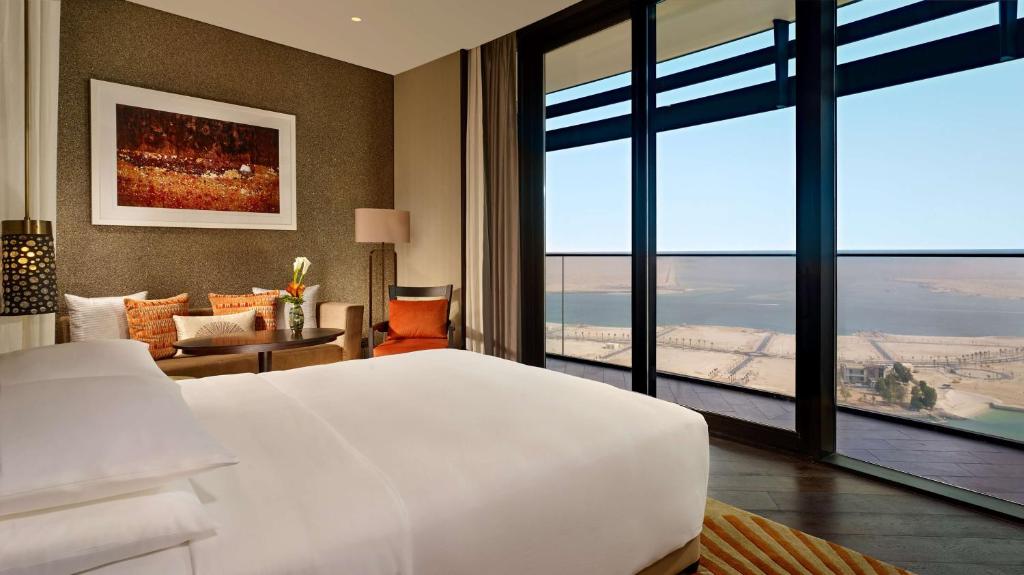 Grand Hyatt Abu Dhabi Hotel & Residences Emirates Pearl, Abu Dhabi –  Updated 2024 Prices