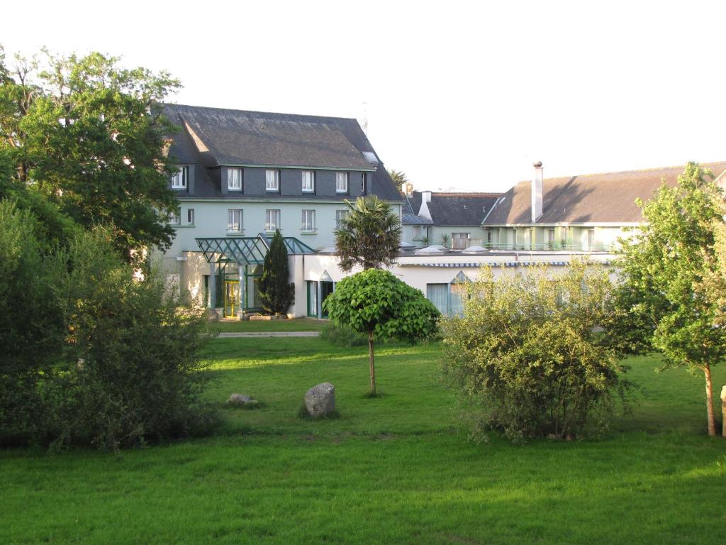 BreizH HoteL, Crach, France - Booking.com