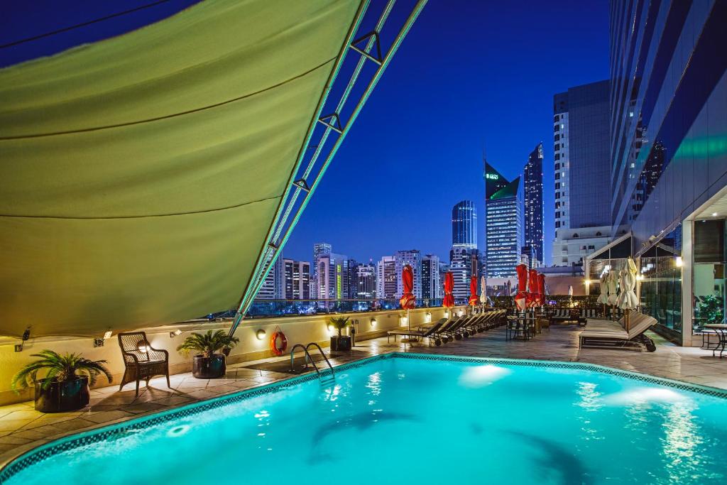 Corniche Hotel Abu Dhabi, UAE - Booking.com