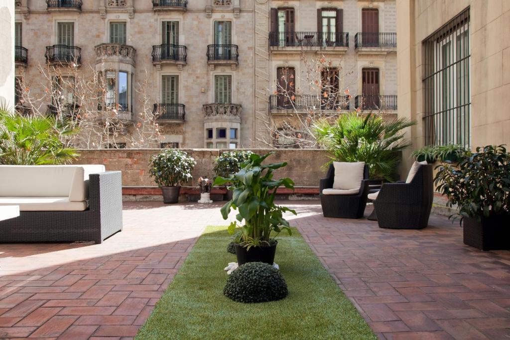 Hostal Boutique Khronos, Barcelona – Updated 2024 Prices