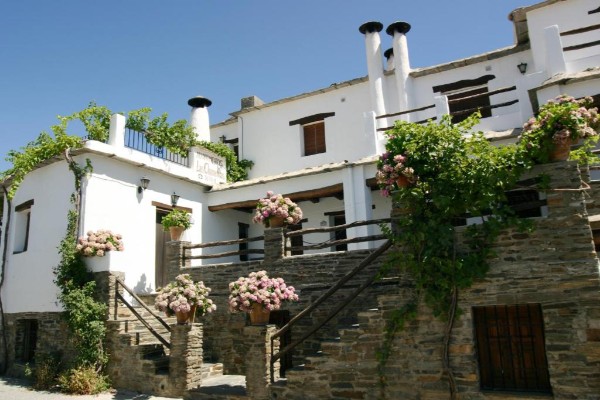 Apartamentos Rurales Las Chimeneas