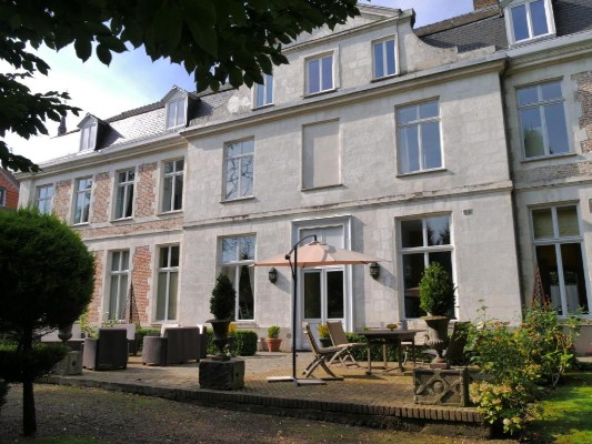 Chambres d'Hôtes Château de Courcelette, Lannoy