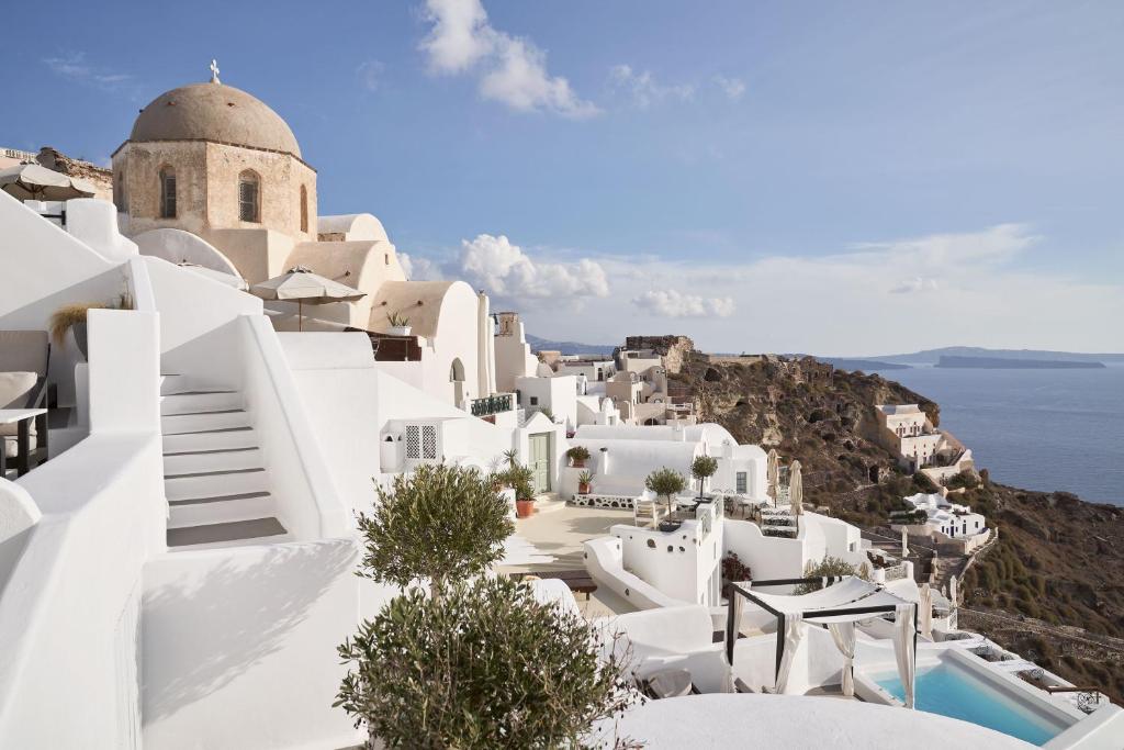 Charisma Suites in Santorini