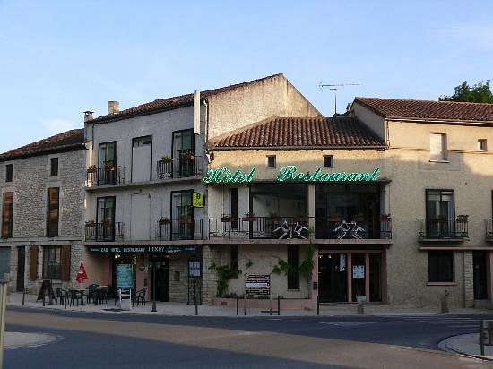 Hotel Restaurant Henry - Puy-l'Eveque, France Hotel - Prices & Reviews