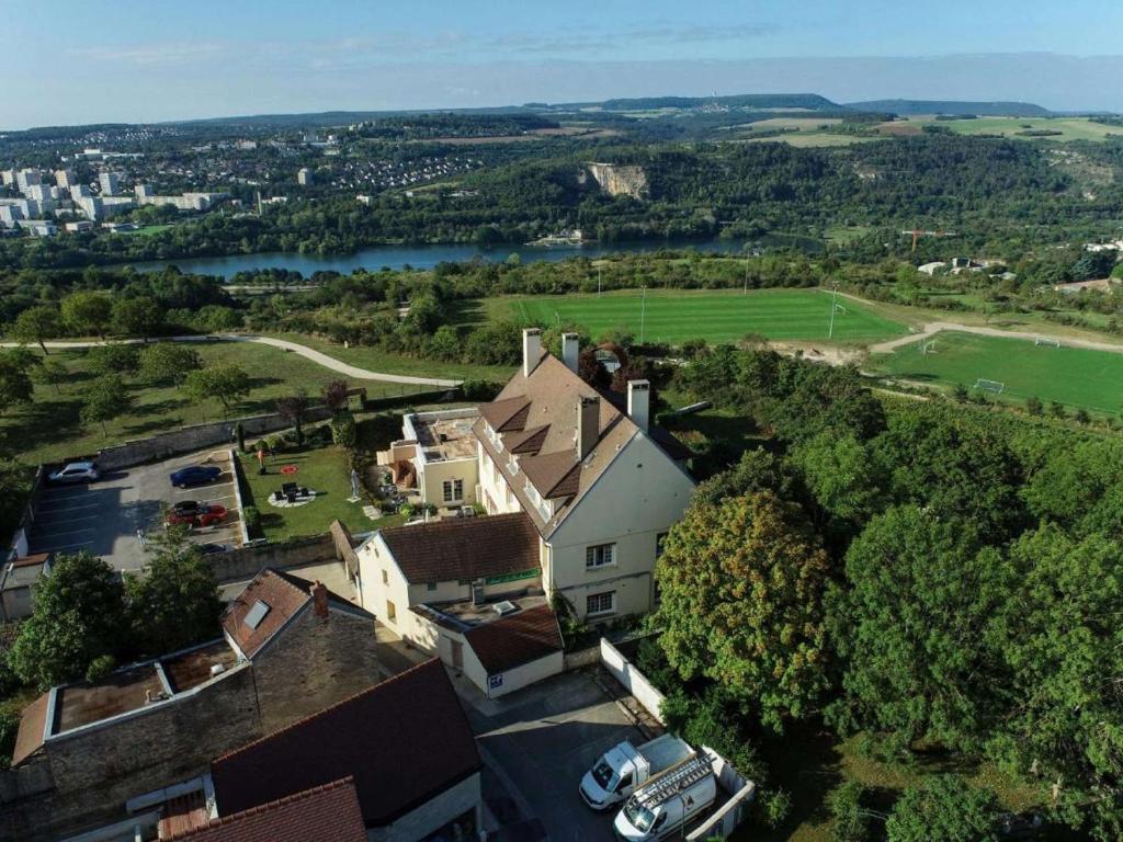 Hotel La Bonbonniere – Dijon In Talent