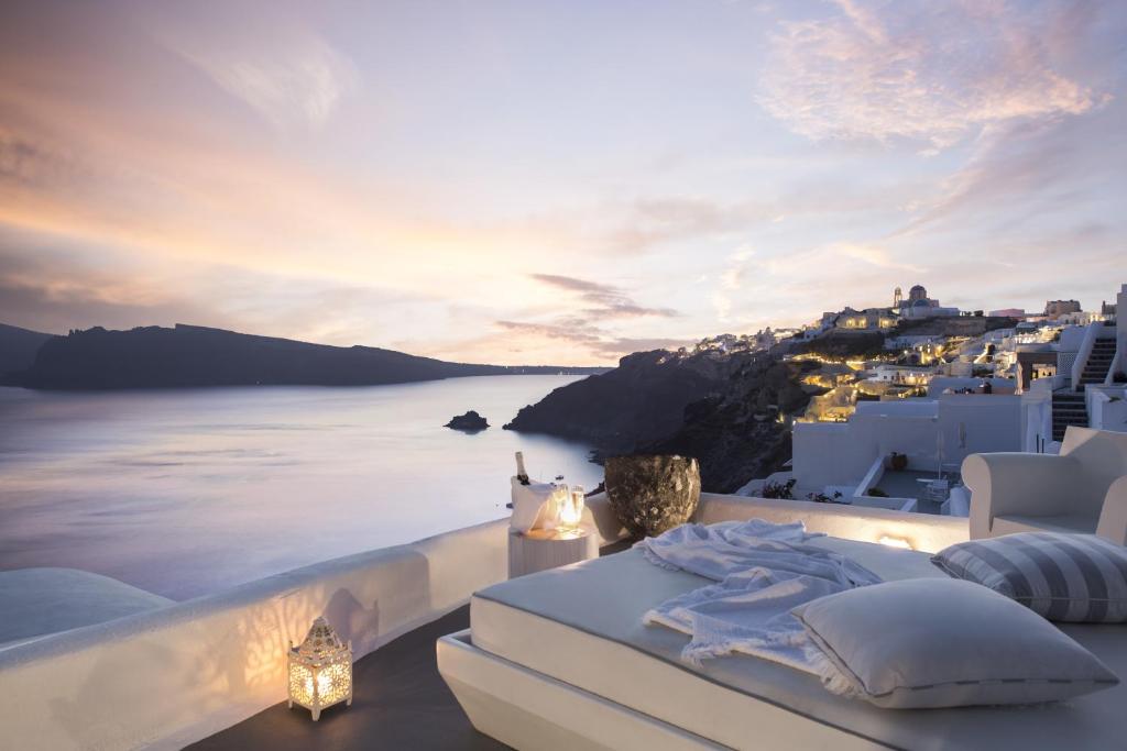 Kirini Suites & Spa Hotel in Santorini