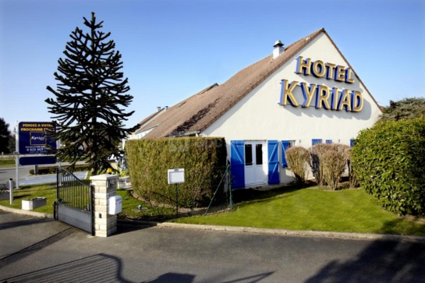 Kyriad Plaisir Saint Quentin en Yvelines