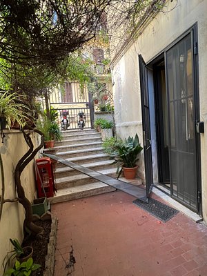 LE FINESTRE DI LUZ - Prices & B&B Reviews (Rome, Italy)