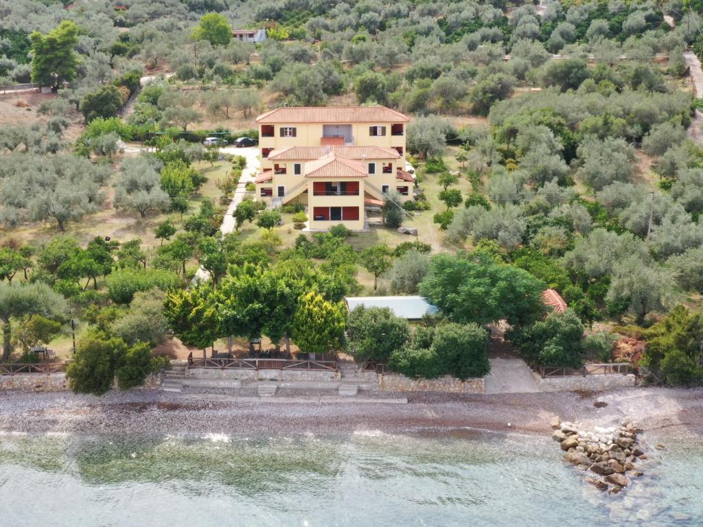 Magda Hotel Apartments in Panagia