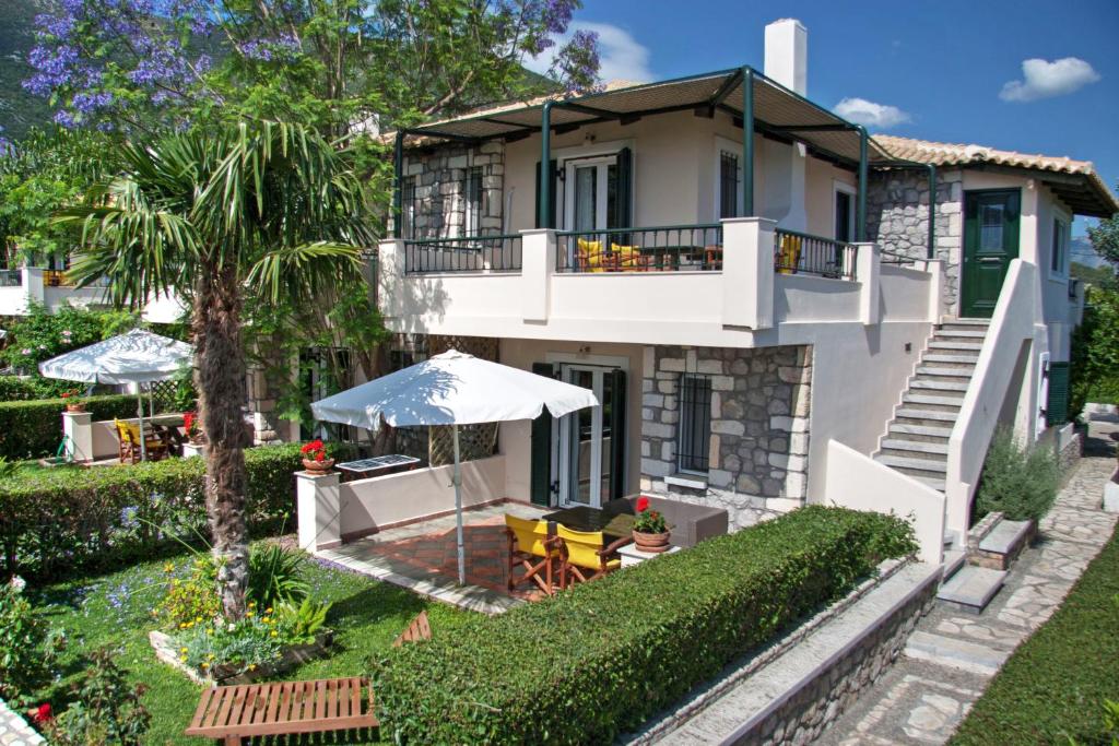 Sunny Garden Apartments in Panagia